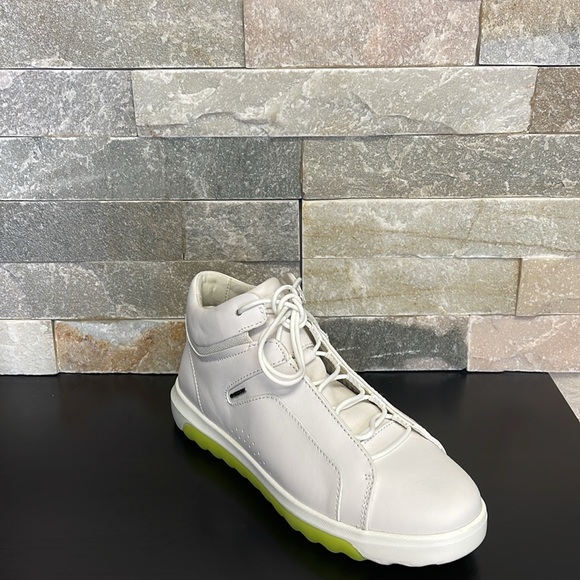 Geox Women's Nexside A Tumbled Leather Sneaker - Picture 11 of 14